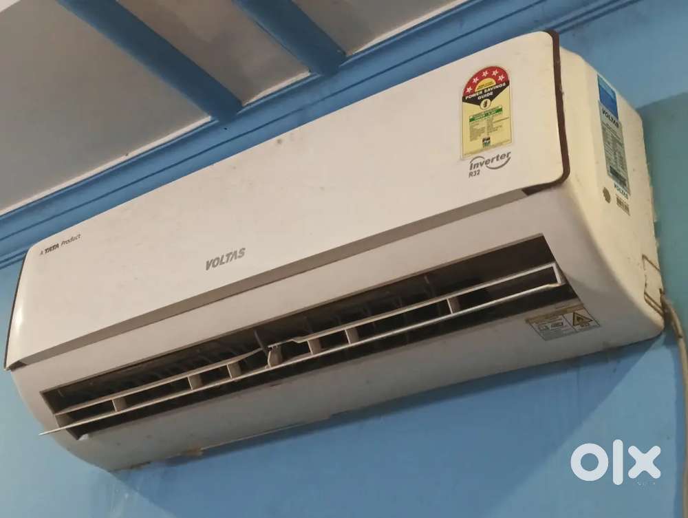 Voltas 5 Star 1.5 Ton AC only 2 season old