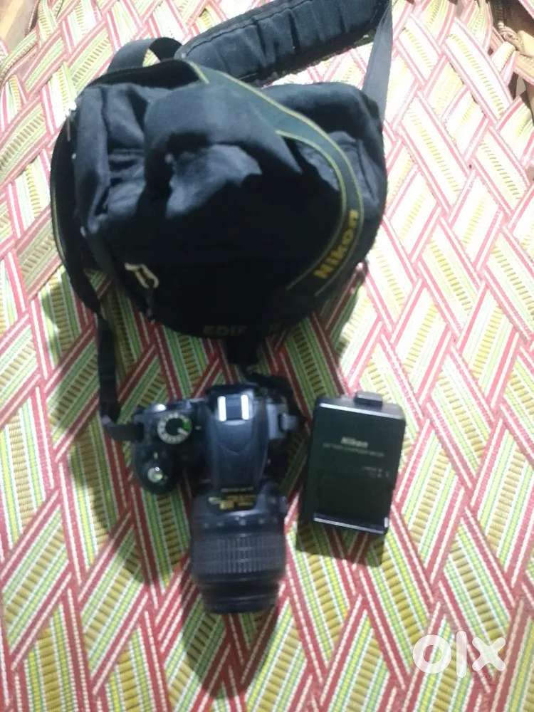 Nikon camera d3100 les18-55