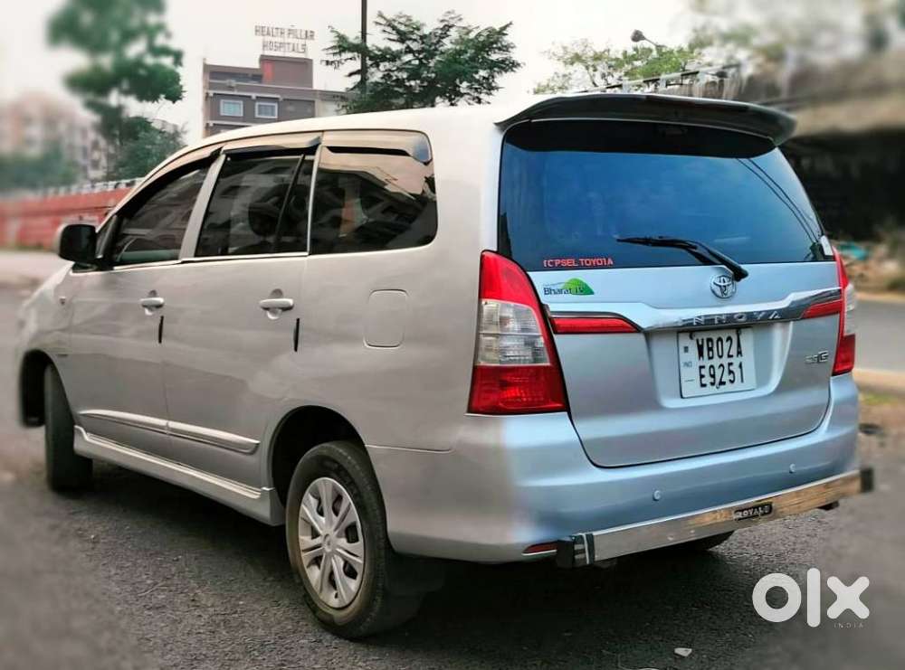 Toyota Innova 2.5 G (Diesel) 8 Seater BS IV, 2014, Diesel