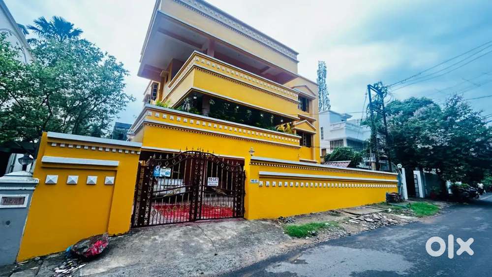 1three sited,1six sited,one 7 sharing bed available