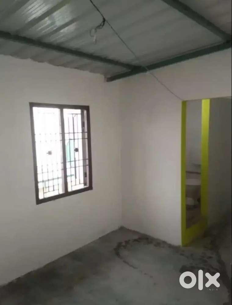 1RK for rent suitable for 2 persons only.