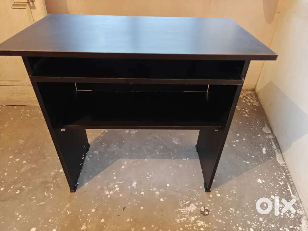 Table foldable unused product (study or for work station)