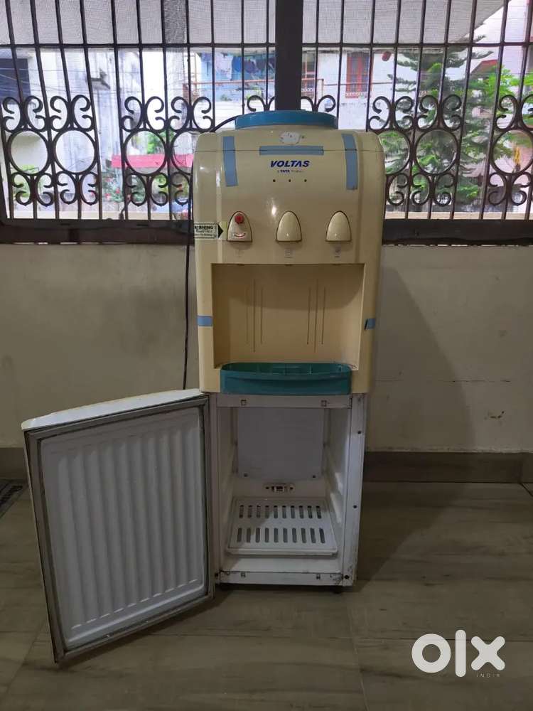 Water cooler in fresh condition