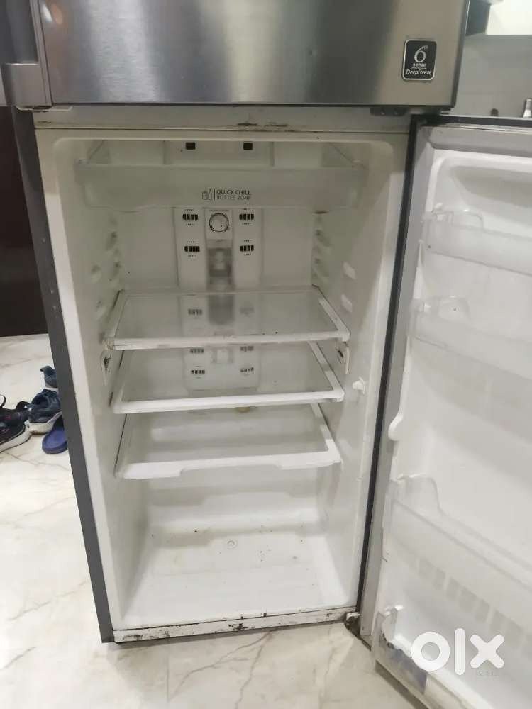 310 litre Whirlpool fridge for urgent sale