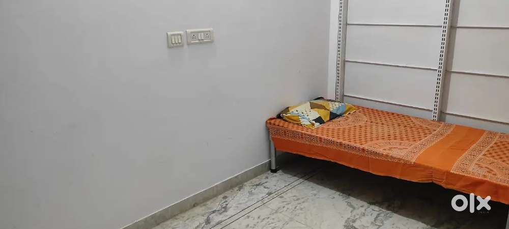 Room available on rent for students in Indira Gandhi Nagar
