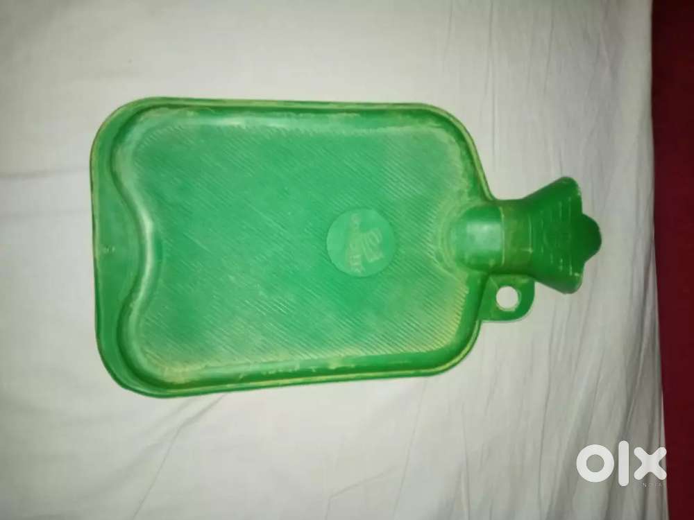 Hot and cold water bag for pain relief