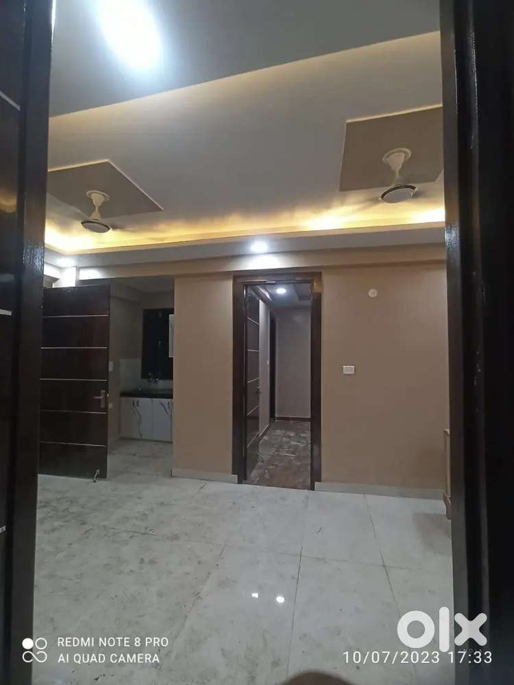 2bhk flat sami furnished flat with parking spaces lift commercials etc