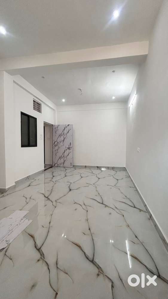 1rk , 1bk with attached washroom and kitchen offerings