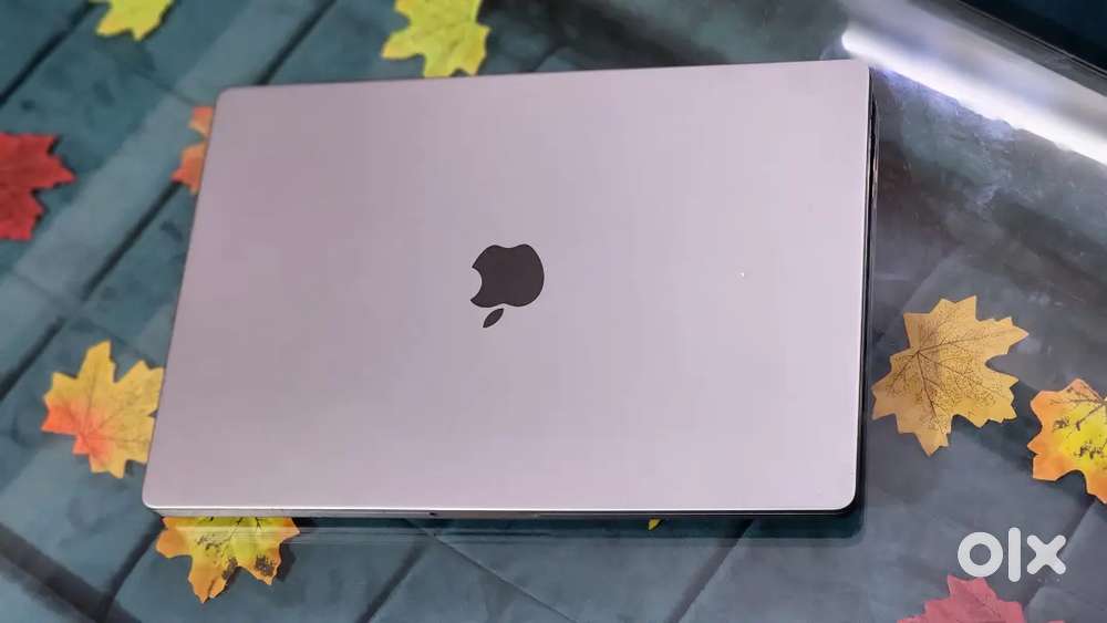 M1 Apple Macbook Pro 32GB Ram 512GB Apple SSD 16Inch 2022 Mfd