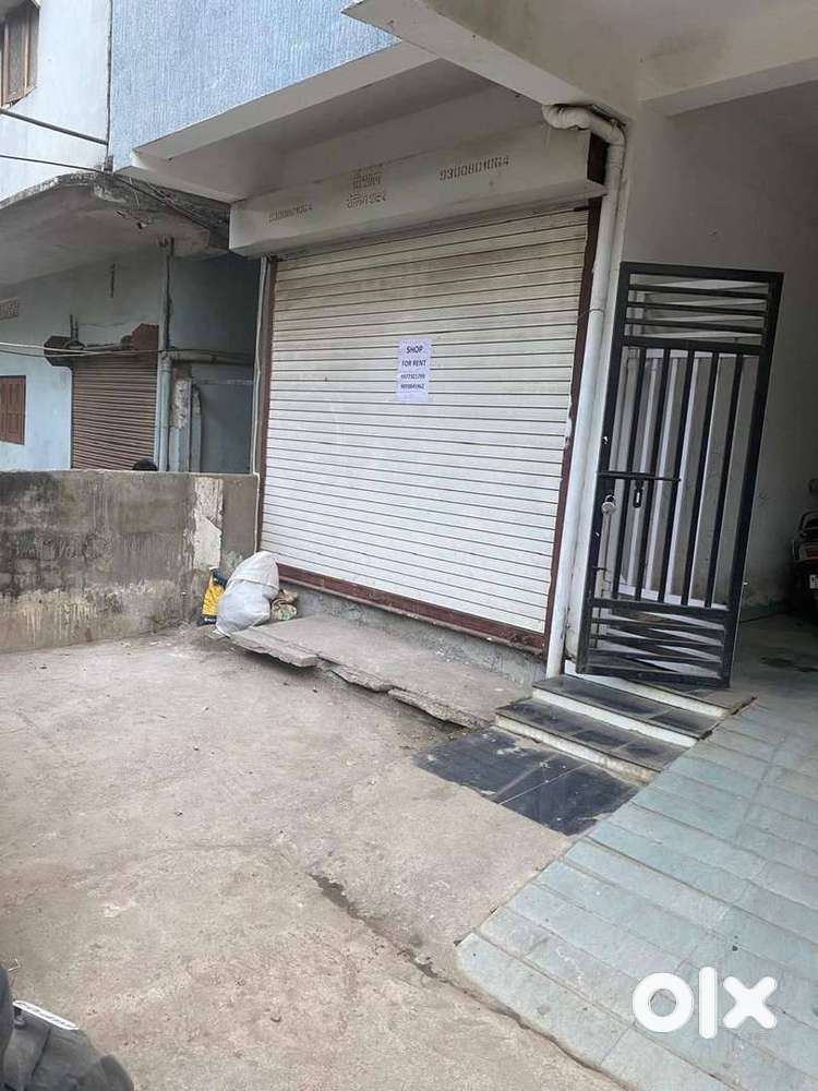 Shop for rent at kachi masjid road
