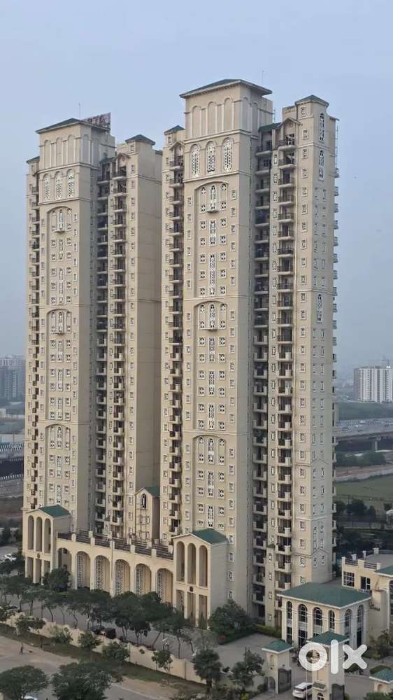 4bhk+servent luxury society flat