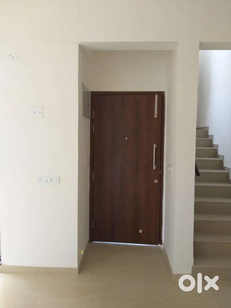 Available 2bhk villa for rent at Kadamba Plateau