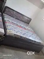 Brand new king size with storage wooden bed in wholesale price. Cod av