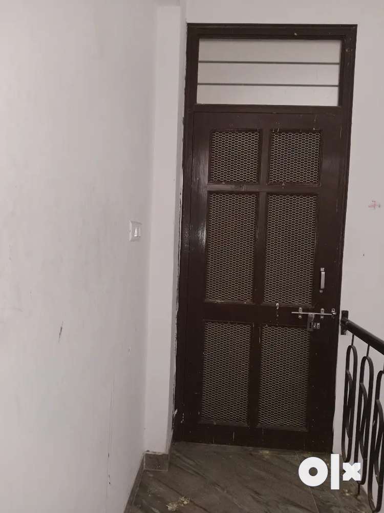 2 BHK portion available for rent for vegitarian family only