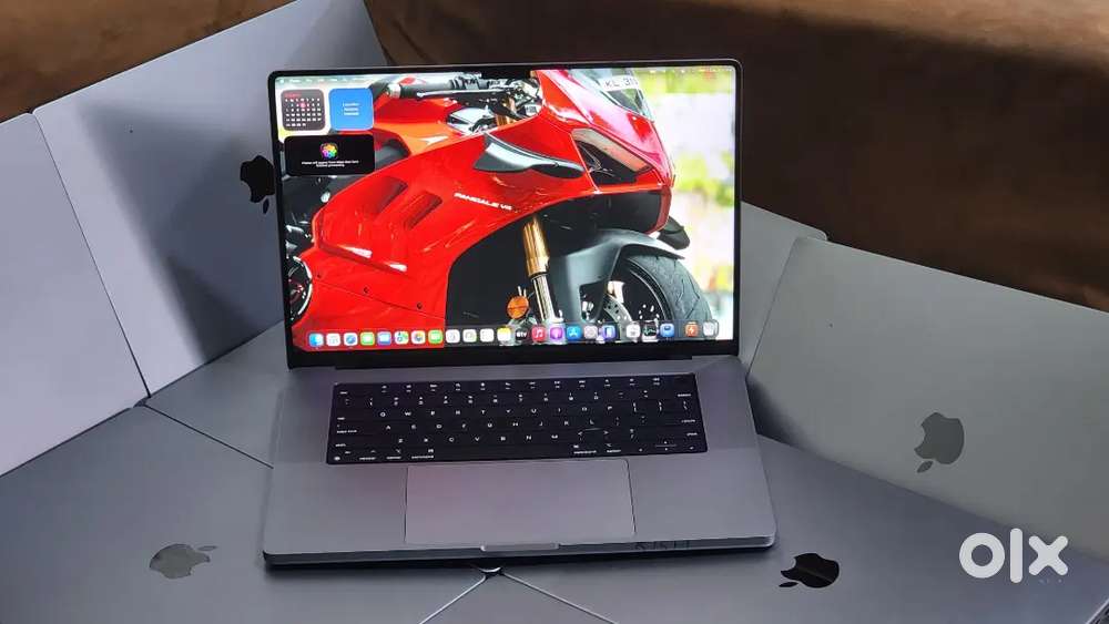 M1 Apple Macbook Pro 32GB Ram 512GB Apple SSD 2022Mfd 16Inch