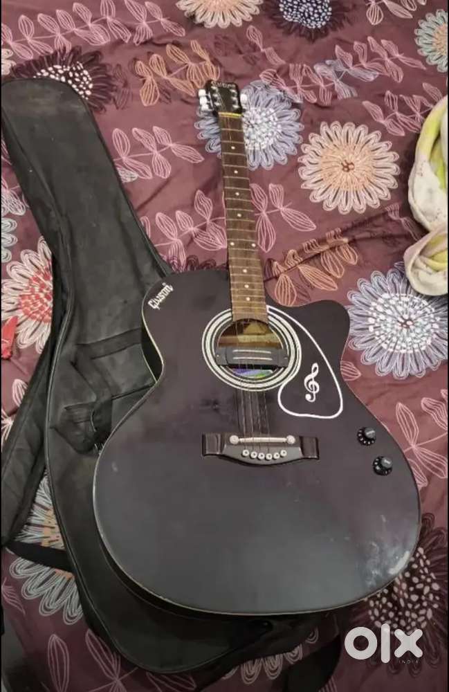 Givson Guitar In New Condition