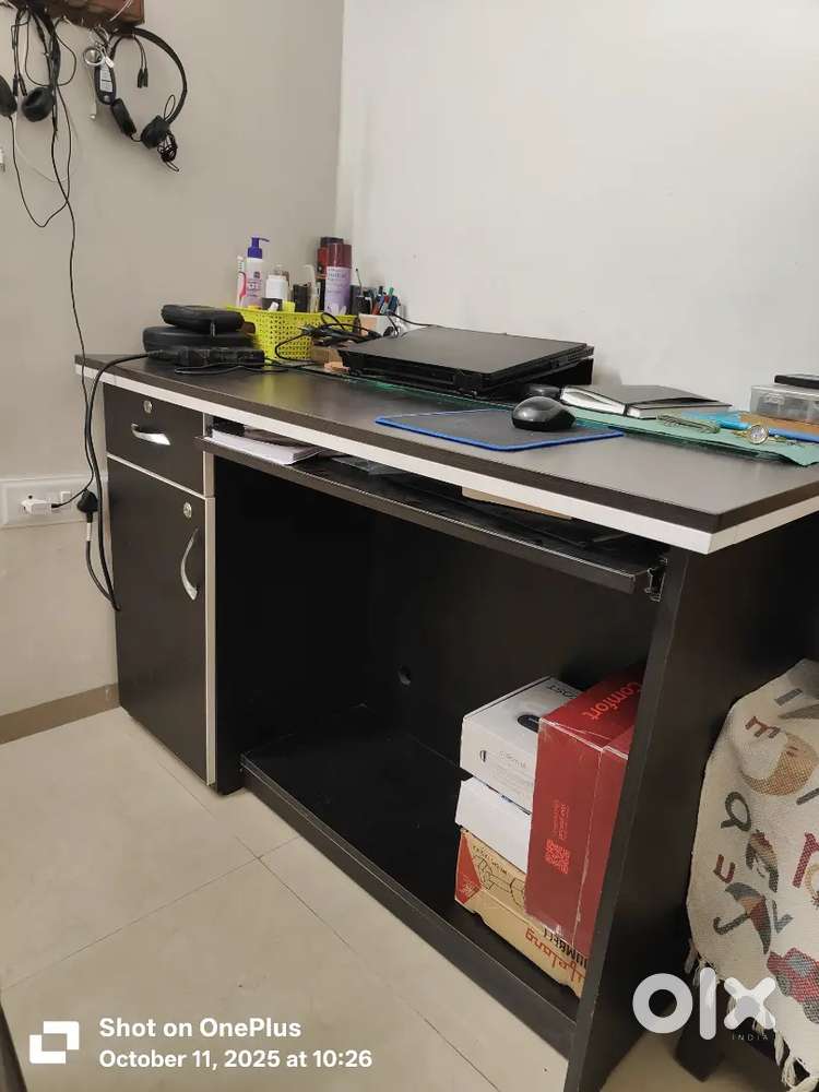 Computer Table