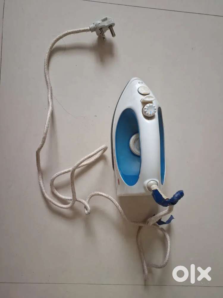 Steam Iron - Bajaj 1200 Watt (Cash Payment Only)