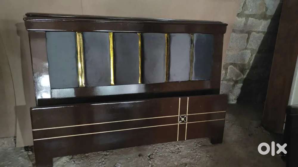 Bed queen size without storage will make new not old one