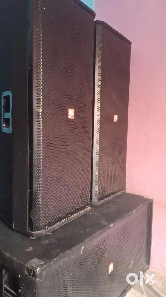 4 top 15 inch  speaker ha 2 double ki bass new condition.