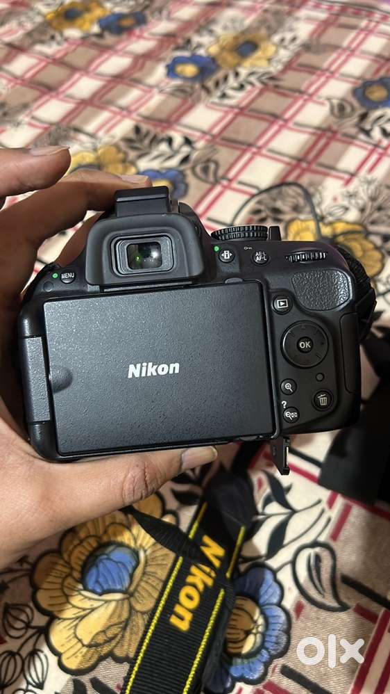 Nikon - D5200