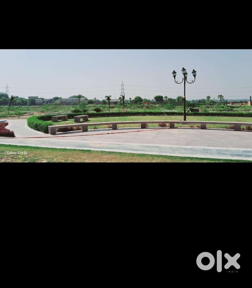 Plot On highway chata to goverdhan