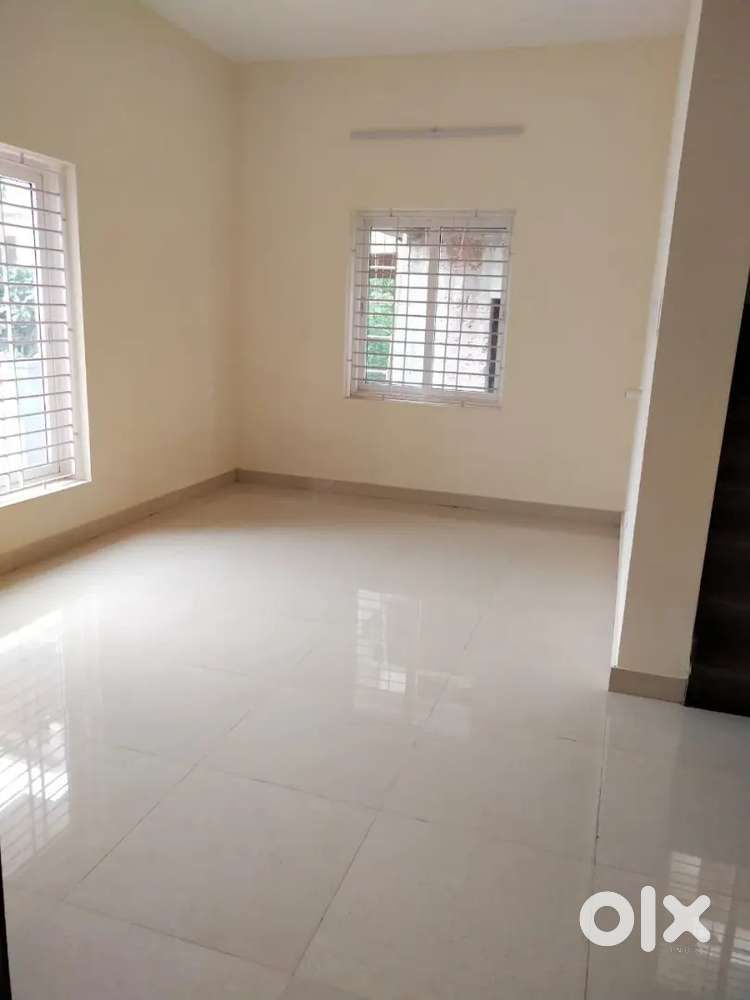 4 Bhk duplex house 65 lakh Kavoor near junction