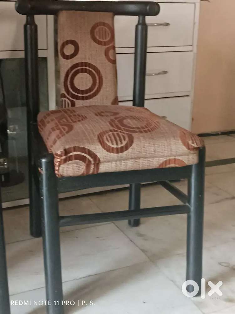 6 Dining Table Chairs