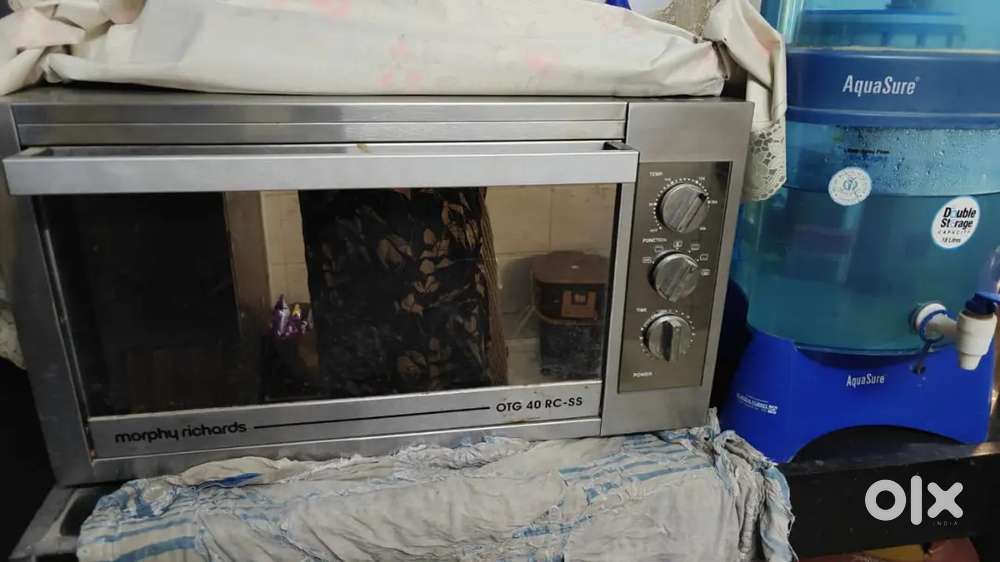 Kitchen oven