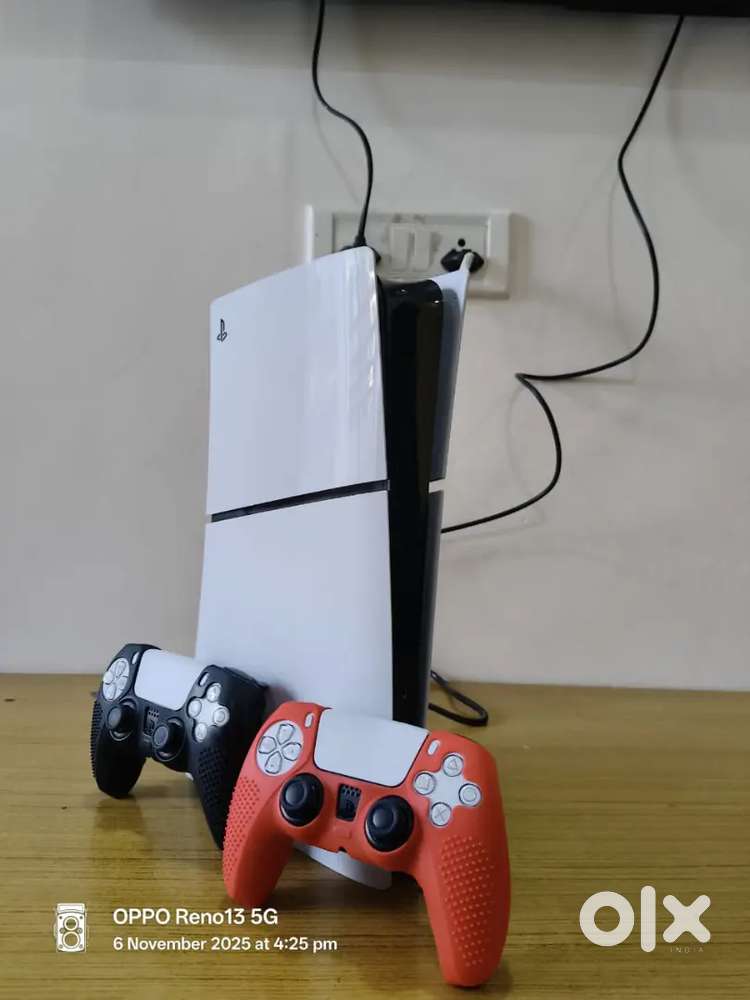 Ps-5 available for rent 12 hr (2 controller)