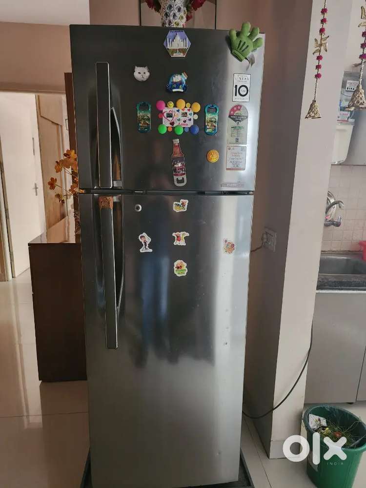 LG 308 Litre inverter fridge for sale under warranty