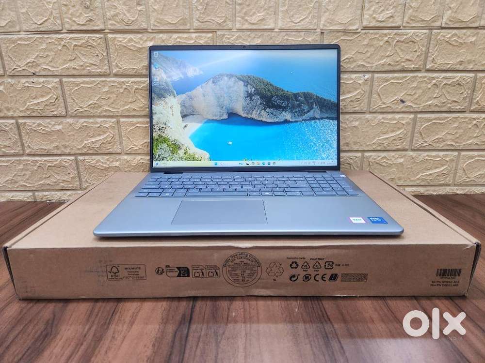 Dell Inspiron 5640 16-inch, Intel Core i7 150U, 24 Days Old Like New.