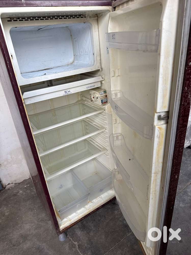 Second hand single door refrigerator