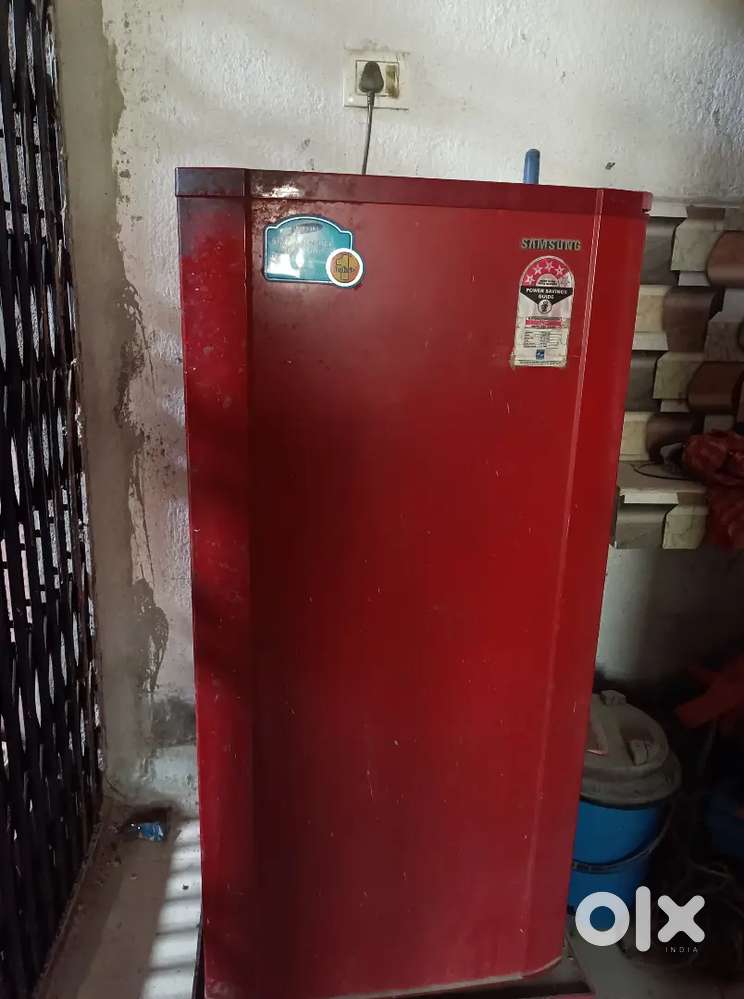 SAMSUNG FRIDGE 190 LI