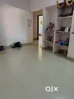 Need girl roommates
