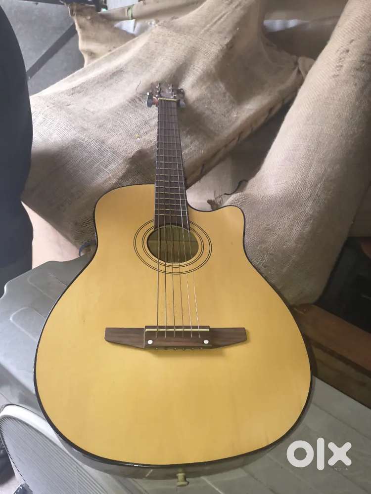 New gitaar  good condition