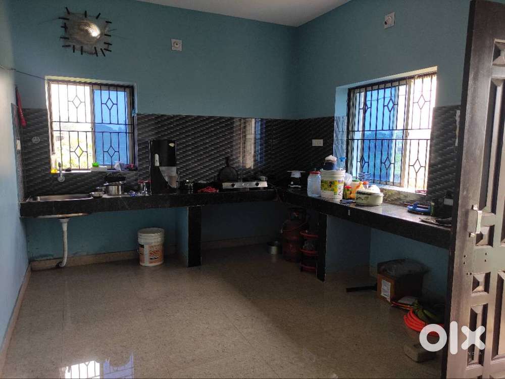 3bhk semi furnished indipendent house