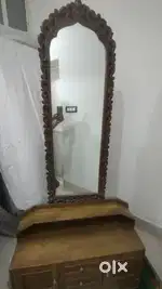 Dressing table