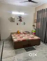 INDEPENDENT PG FOR GIRLS WITH FOOD