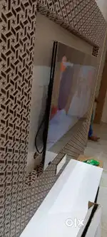 FLEXIBLE WALL MOUNT AND SCREEN GAURDS FOR LED TV