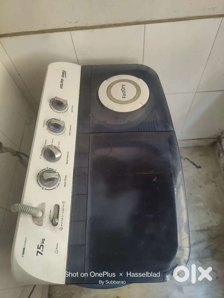 Voltas Beko semi automatic washing machine