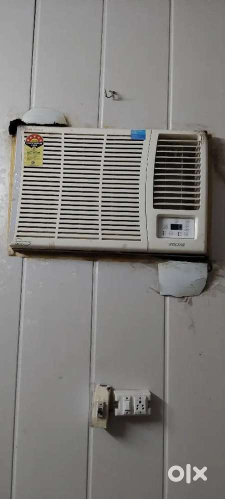 Voltas 1.5 ton AC