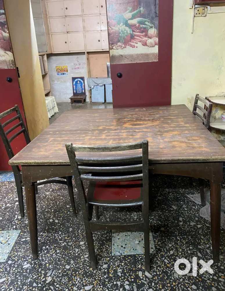 WOODEN DINING TABLE