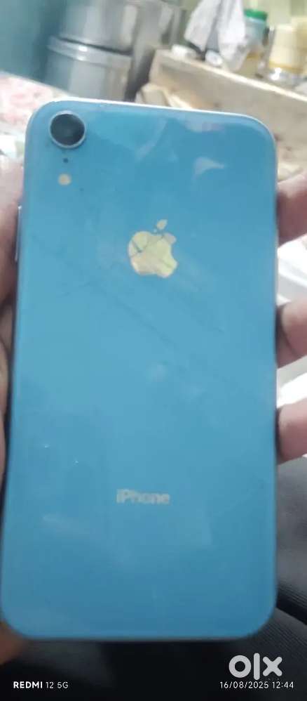 I phone XR 128gb