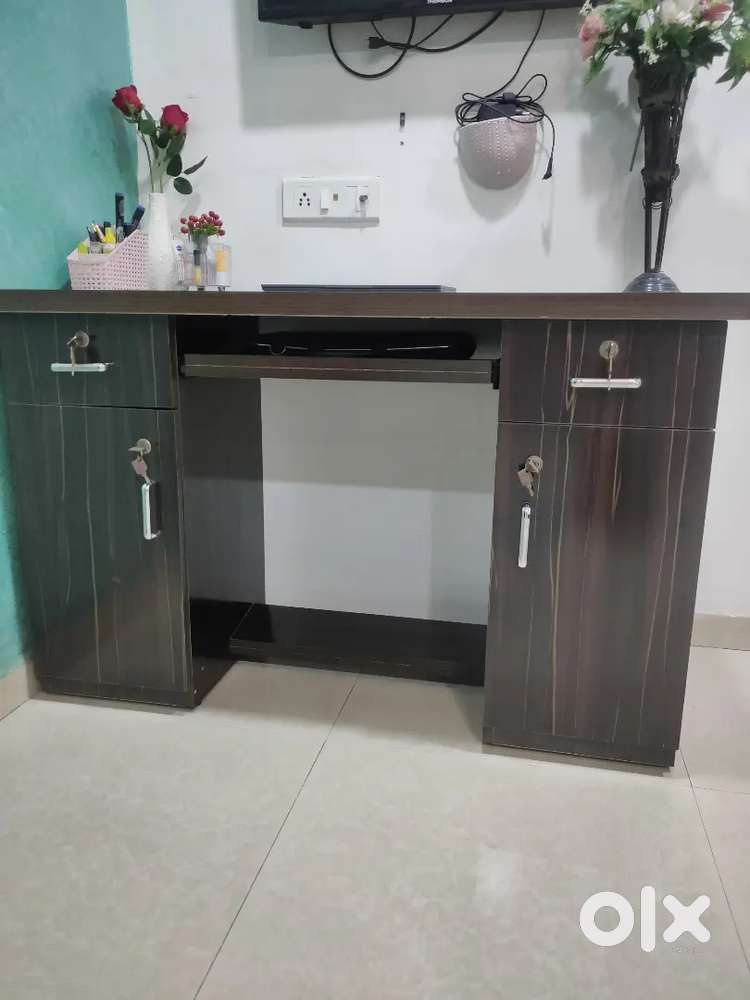 Computer Table Office/Study purpose URGENT SELLING