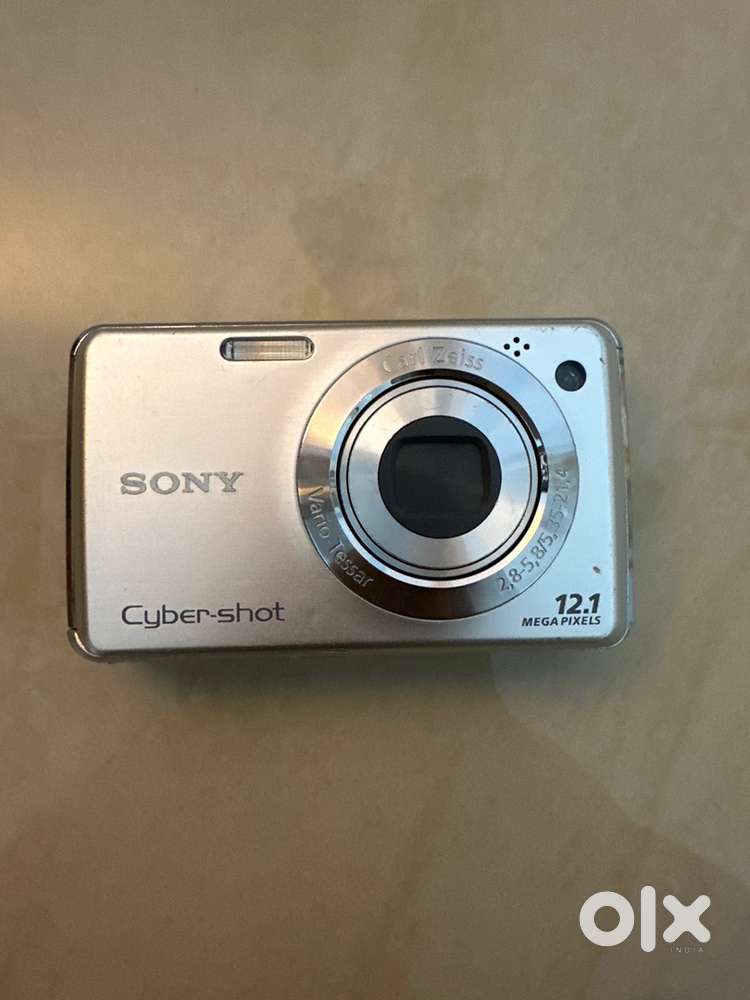 Sony Camera DSC-W220 Cybershot 12.1MP