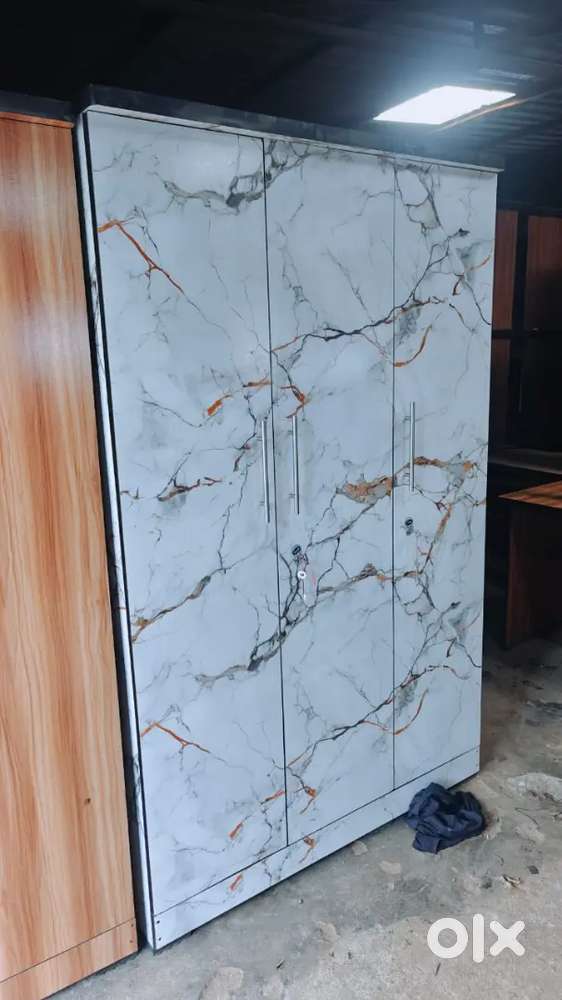 Almirah, Wardrobe, Cupboard Factory Outlet With EMI
