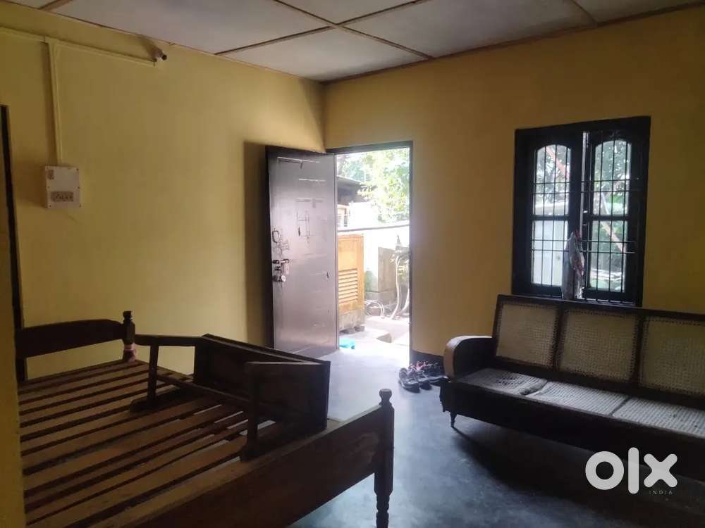 Rent for college students & small family near Darrang college