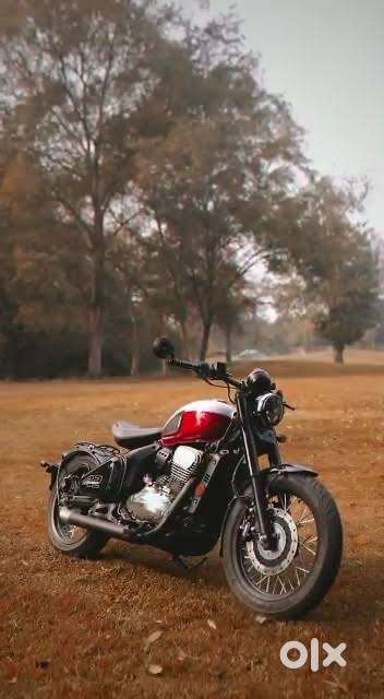 First party with very less used and in a mint condition.