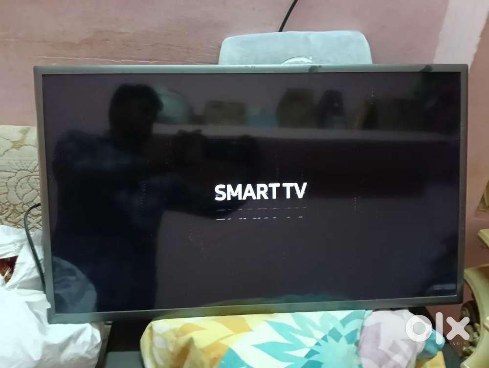 Samsung smart tv 32inches slight display problem